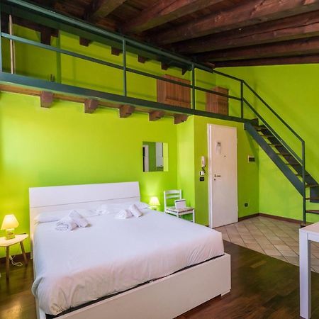 Gardappartamenti Carducci City Centre Desenzano del Garda Kültér fotó
